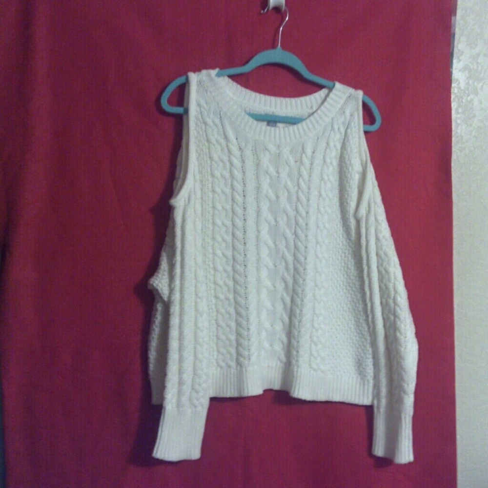 American Eagle cold shoulder Sweater xl